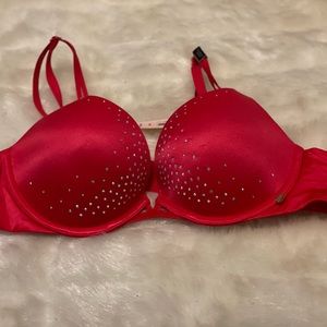Brand New Victoria’s Secret Bra